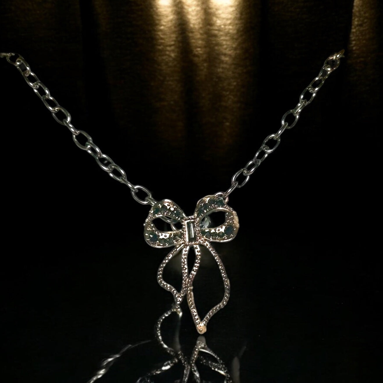 Contemporary & Vintage Bow