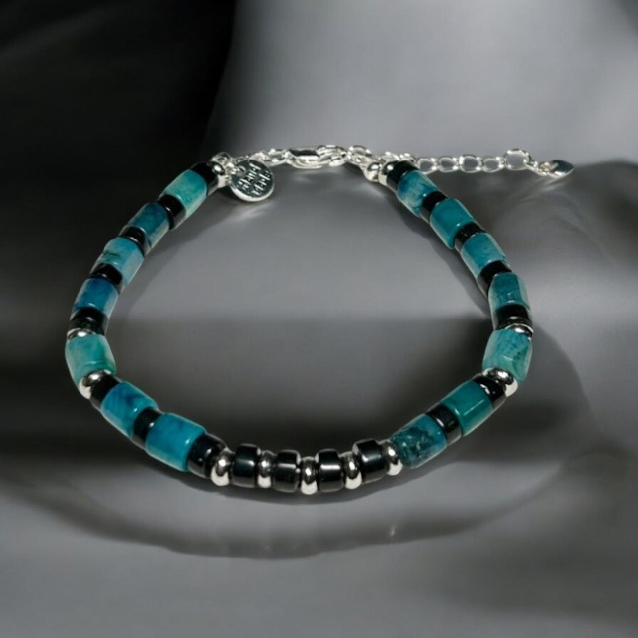 Cylindrical Apatite and Onyx Gemstones