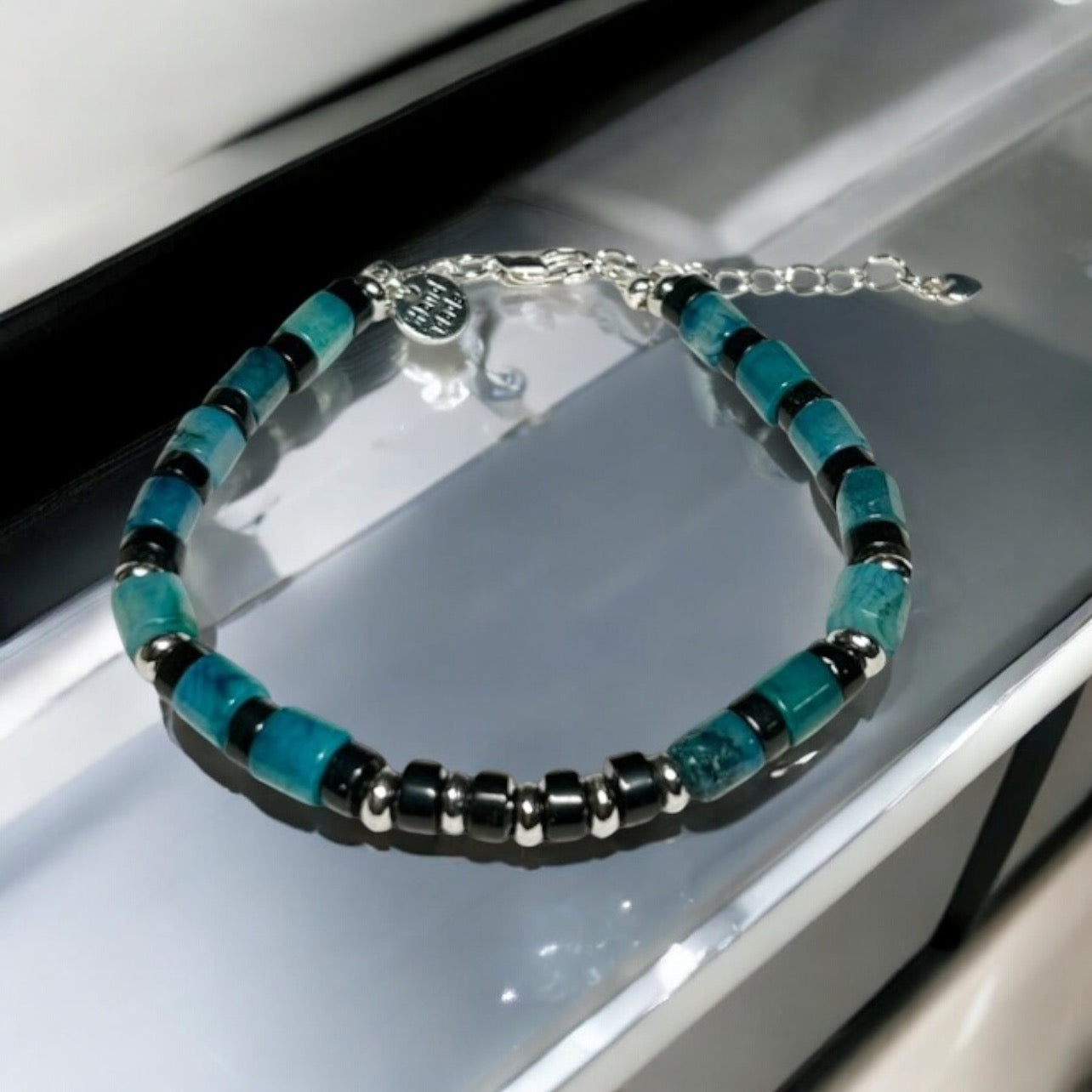 Cylindrical Apatite and Onyx Gemstones