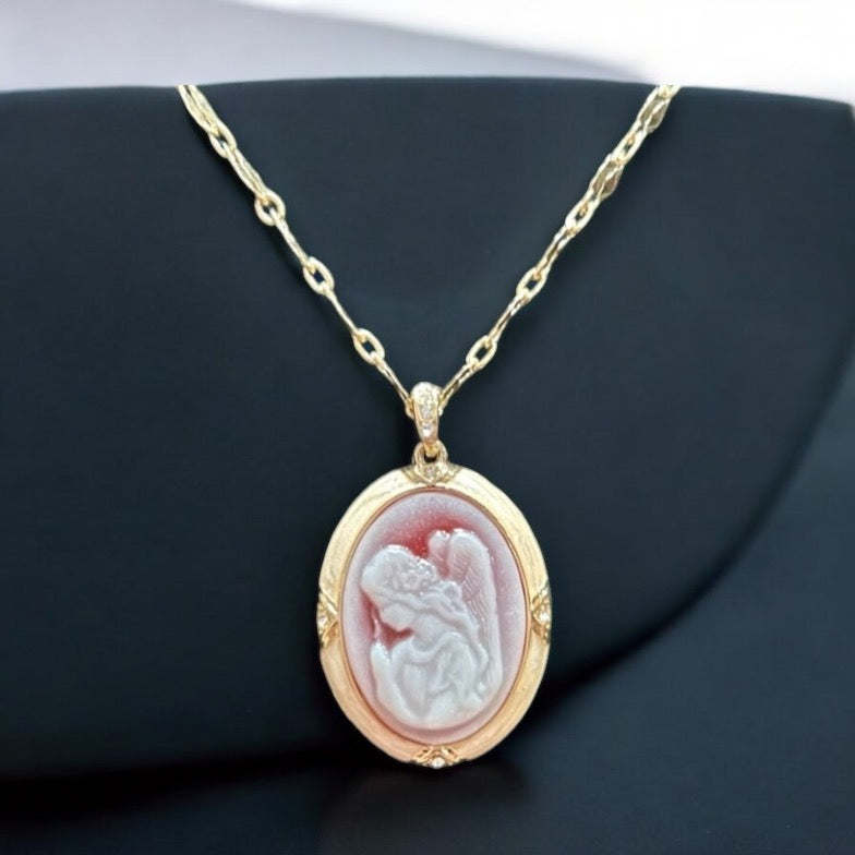 Evoking Timeless and Elegant