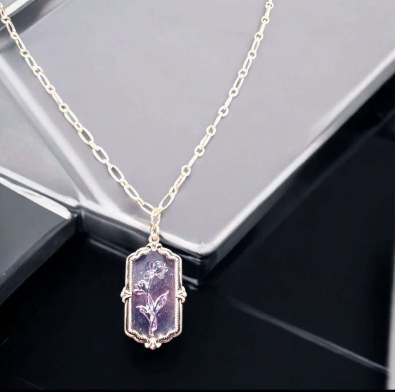 Vintage Floral Amethyst