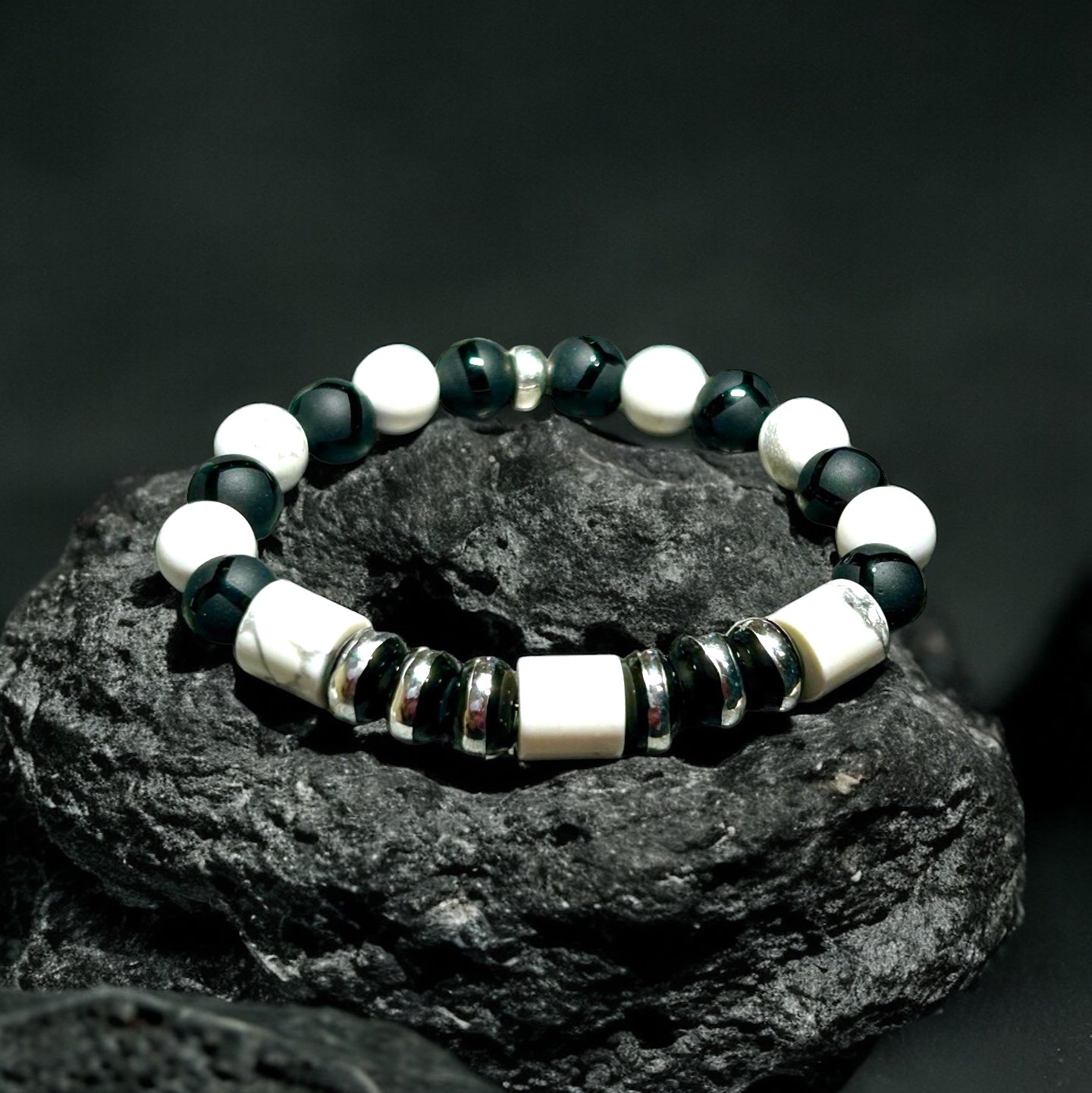 Sphere White Howlite