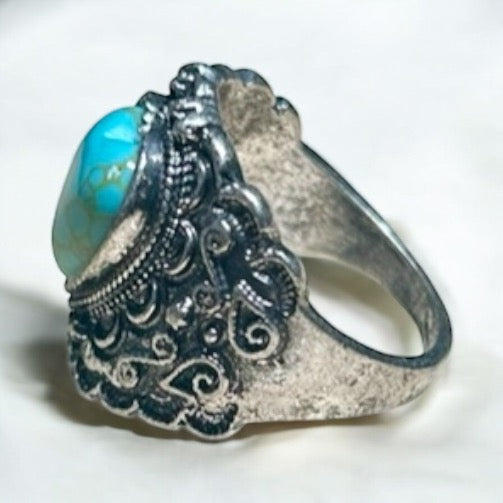 Vintage-Style Turquoise Ring