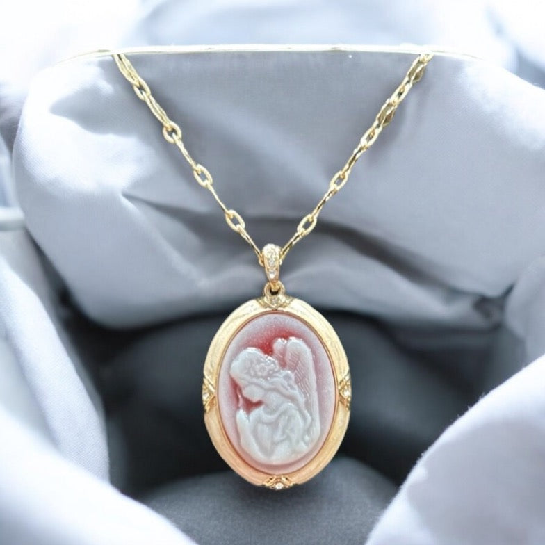Evoking Timeless and Elegant