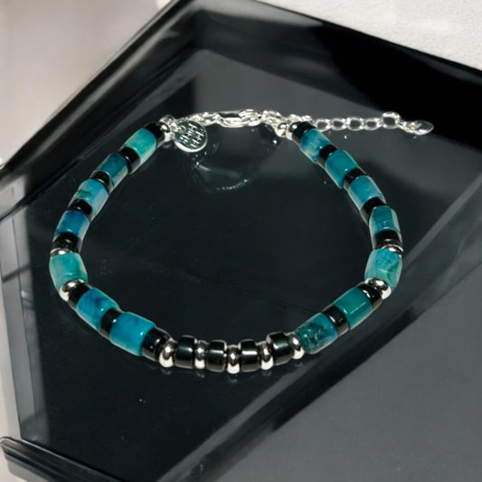 Cylindrical Apatite and Onyx Gemstones